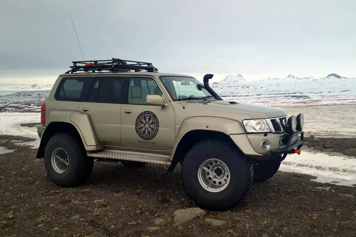 Nissan Patrol 44" Super Jeep - Iceland Outdoor